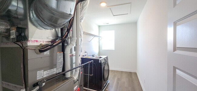 Building Photo - 10588 Morse Pl