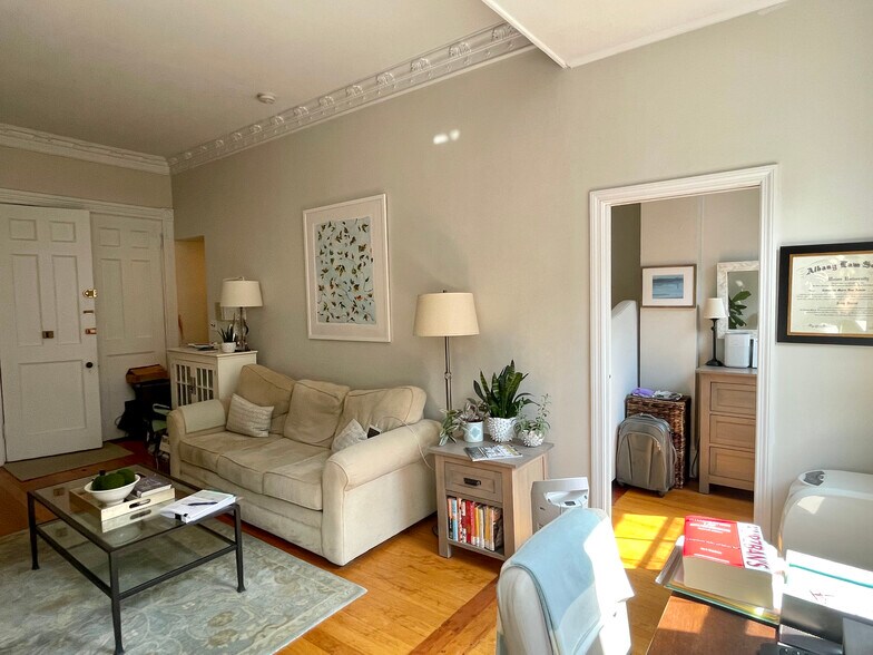 Building Photo - 314 Marlborough St