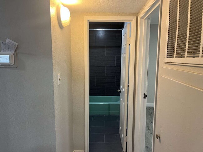 Building Photo - ½ OFF First Month's Rent! Updated Apartment in a Prime Central Las Vegas Location