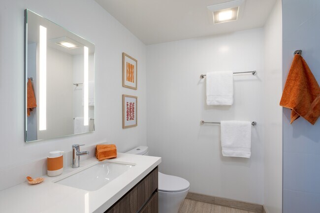 Building Photo - 1500 Rycroft St