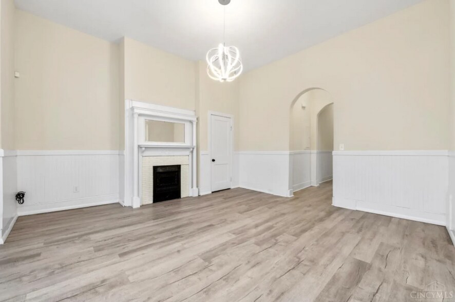 Building Photo - 550 Hale Ave