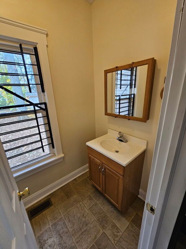 Building Photo - 876 E 149th St