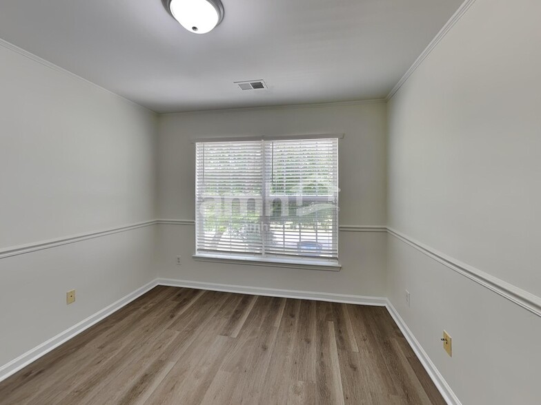 Building Photo - 9512 Chastain Walk Dr