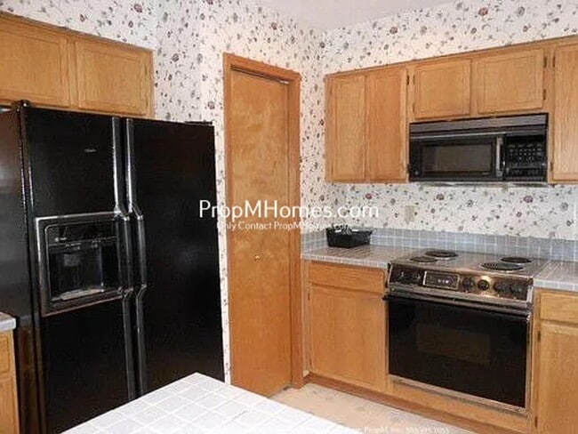 Building Photo - Wonderful Four Bedroom Home in Westlake!