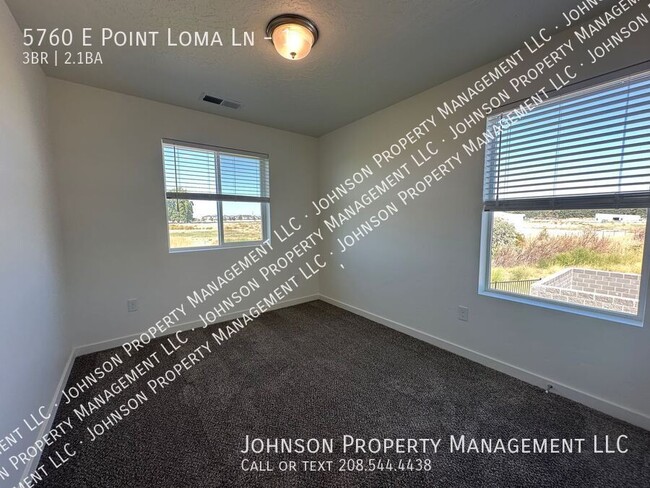 Building Photo - 5760 E Point Loma Ln