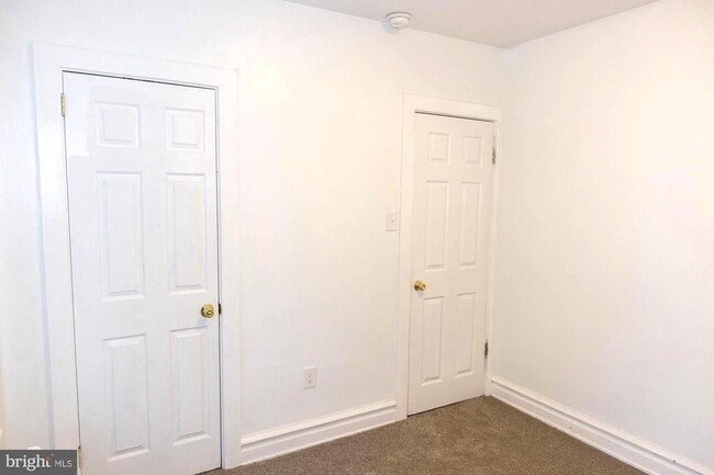 Building Photo - 214 Trumbauersville Rd