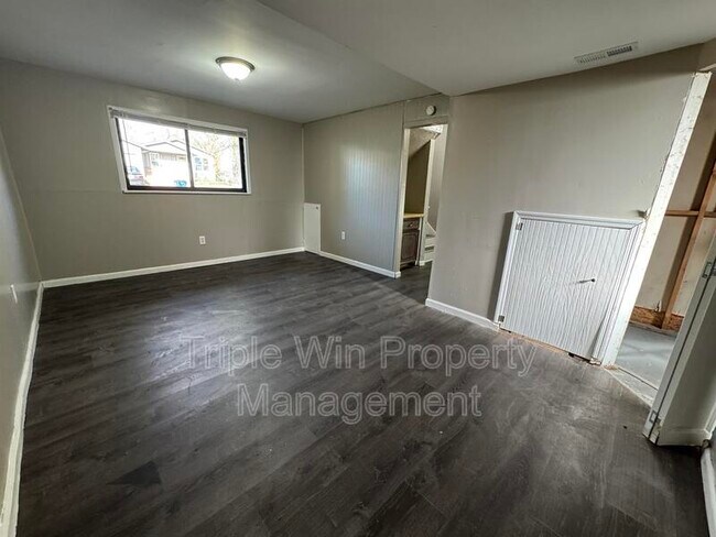 Building Photo - 1464 Monopoly Dr