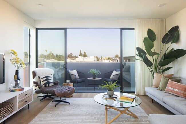 Interior Photo - FRAME Downtown Culver City