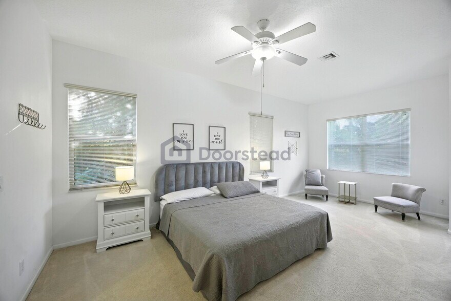 Building Photo - 10555 Paso Fino Dr