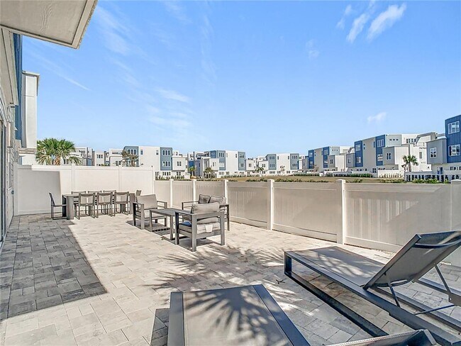 Building Photo - 7770 Sandy Ridge Dr