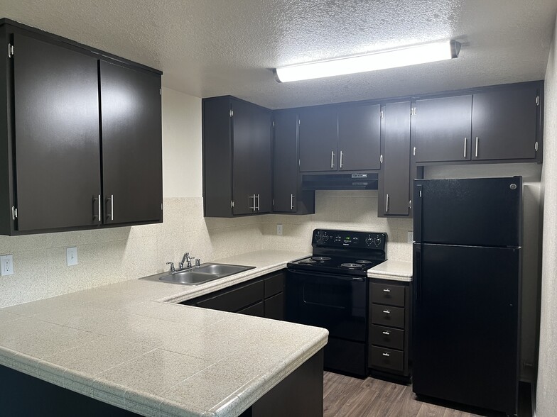 Building Photo - Willow Run Apartments