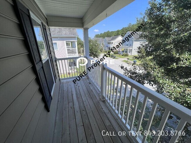 Building Photo - 153 Avonshire Dr