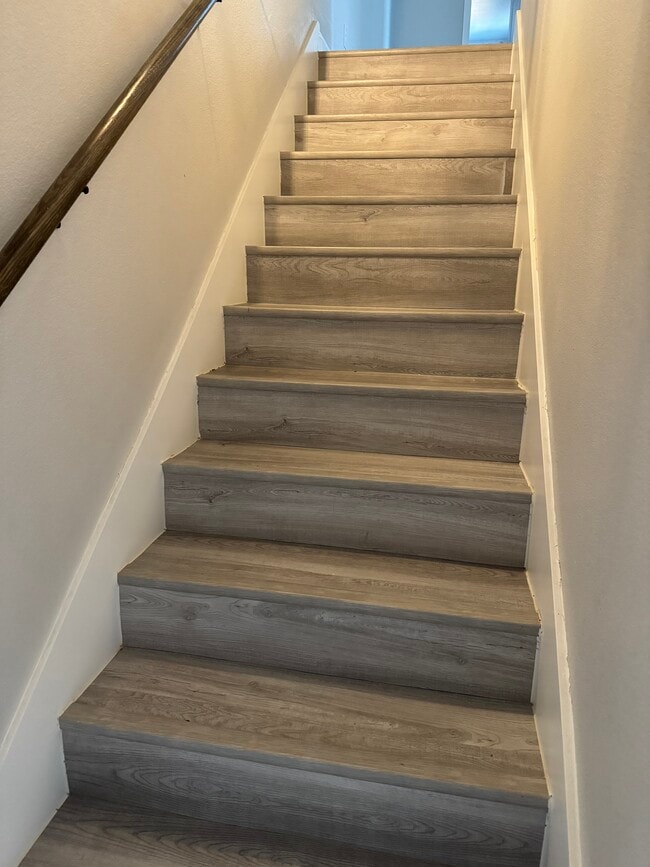 Building Photo - 5905 S Hampshire Blvd