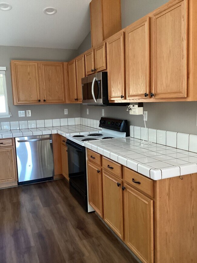 Building Photo - 3 bedroom/2 Bath in Spanish Springs