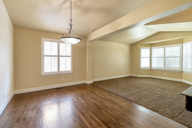 Building Photo - 4825 W 127th Pl
