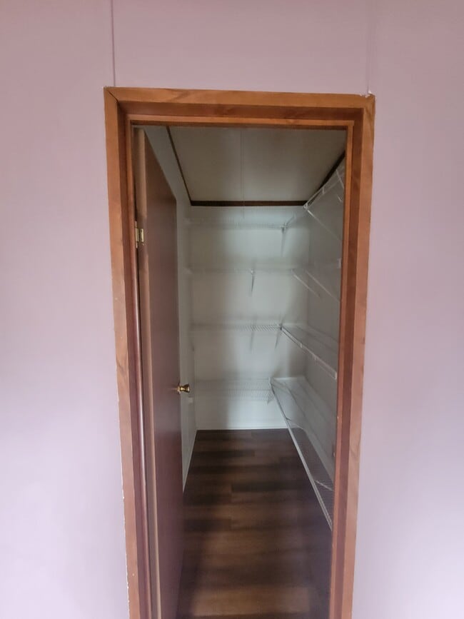 Building Photo - 427 4th St