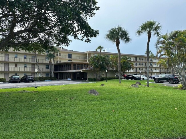 Primary Photo - 9355 SW 8th St
