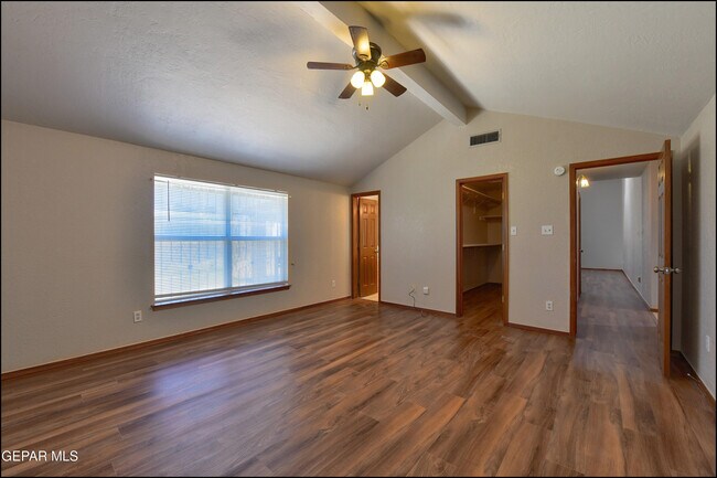 Building Photo - 6451 Loma De Cristo Dr