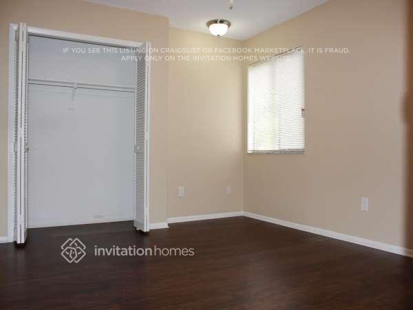 Building Photo - 4005 Stonehaven Rd
