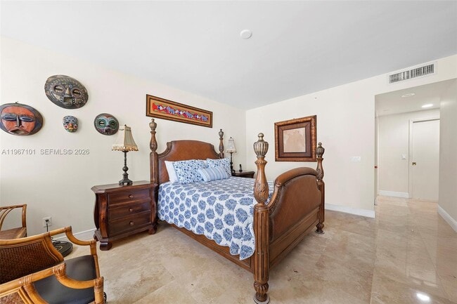 Building Photo - 4775 Collins Ave