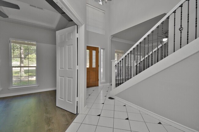 Building Photo - Mission Ridge beauty-4 bedroom 3 1/2 bath-...