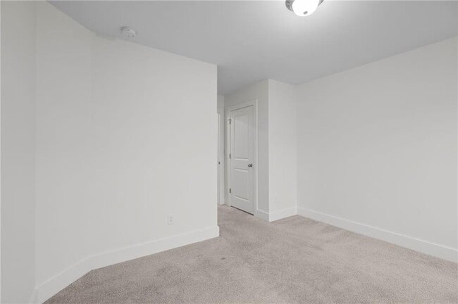 Building Photo - 1908 Plainsboro Dr