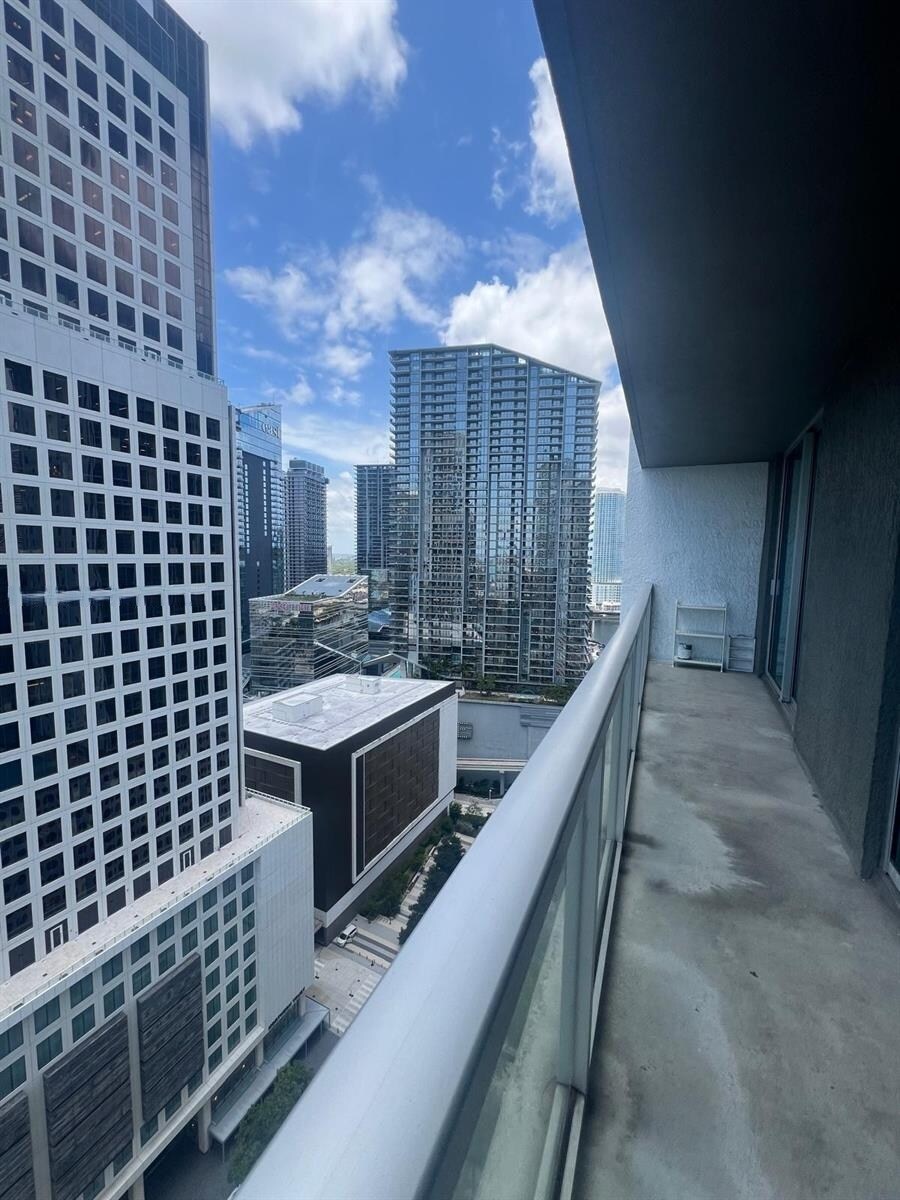 Building Photo - 500 Brickell Ave