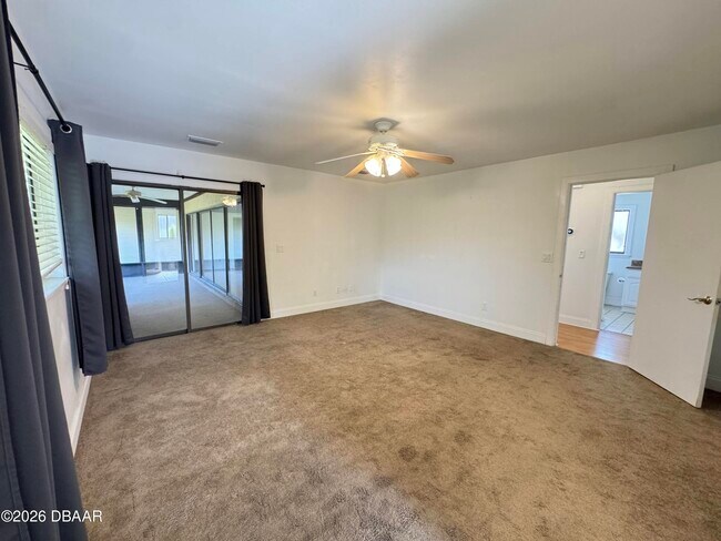 Building Photo - 1916 Seclusion Dr