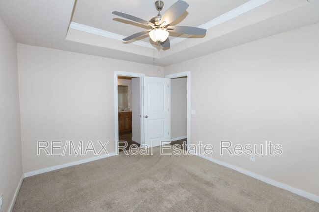 Building Photo - 1523 Purple Finch St