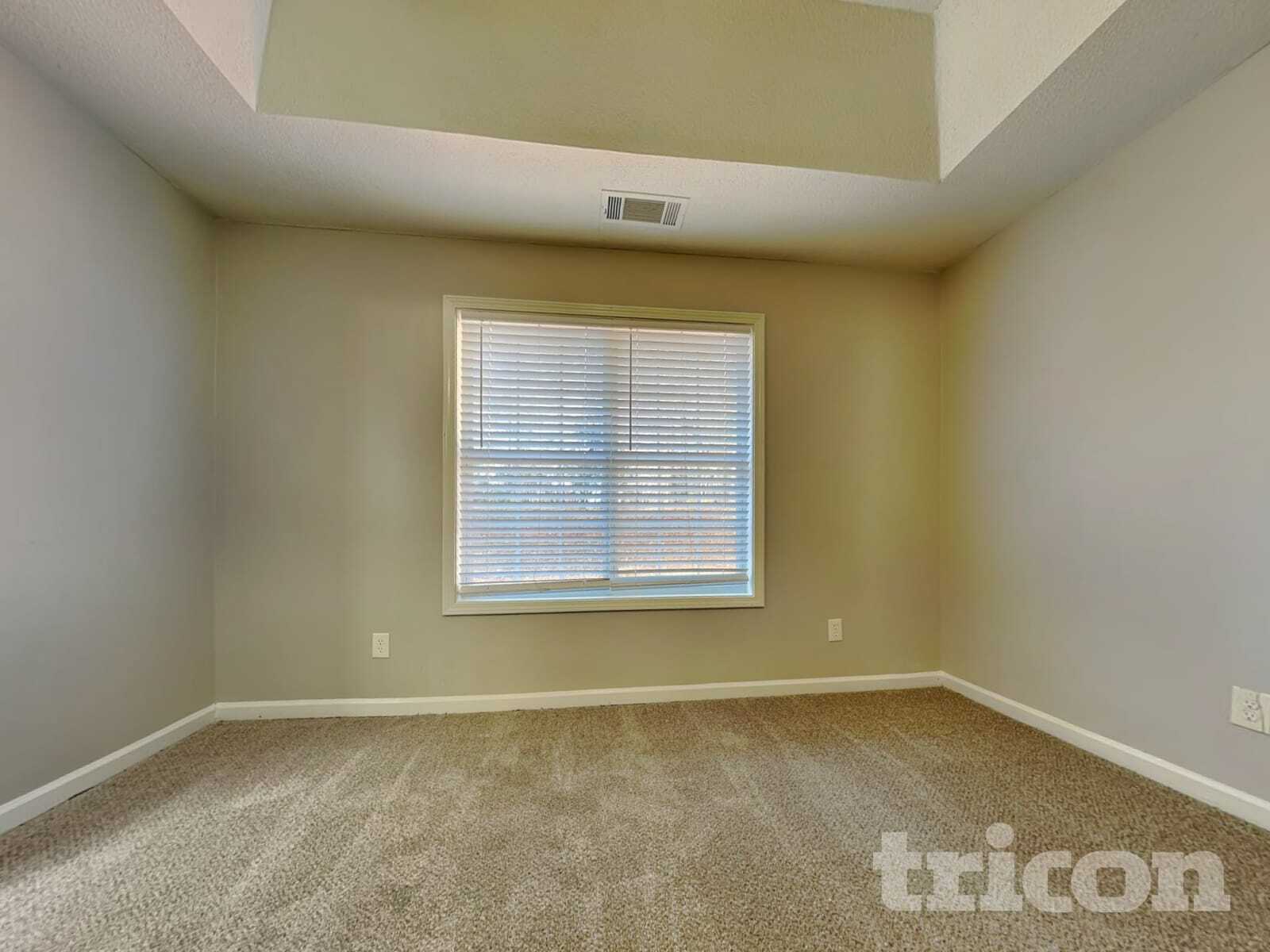 Building Photo - 404 Wolf Creek Ct