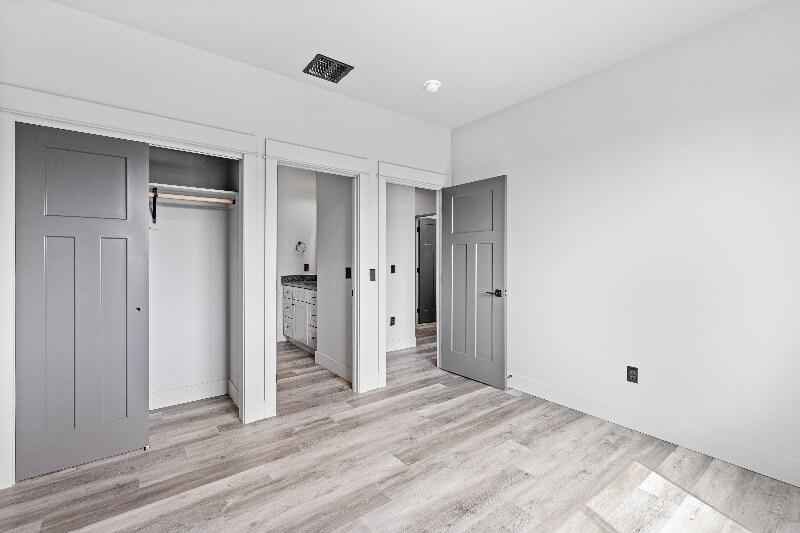 Building Photo - 205 Fletching Way