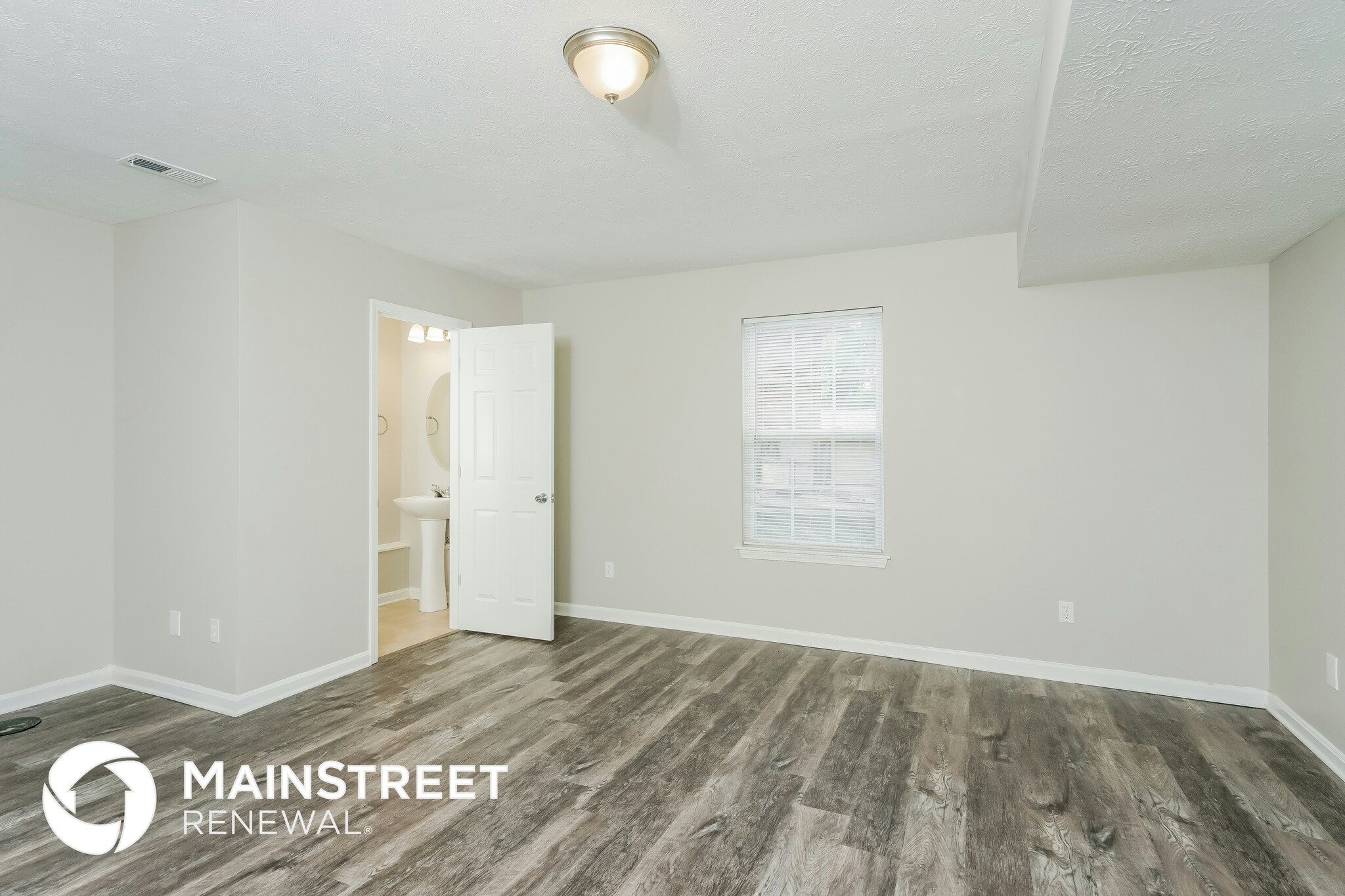 Building Photo - 3102 Lemmah Dr