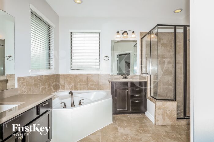 Building Photo - 714 Audra Ln