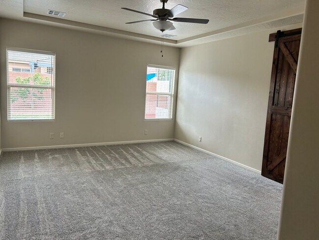 Building Photo - Spacious Single-Level Living in St. George!