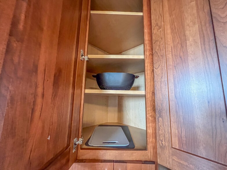 Building Photo - 1175 Iowa St