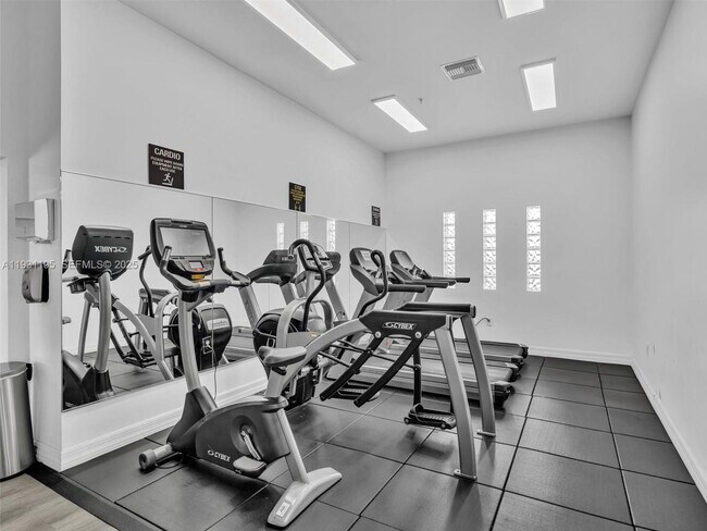 Building Photo - 816 NW 11th St