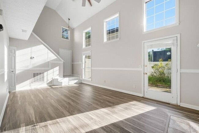 Building Photo - 1442 Parkside Club Dr NW