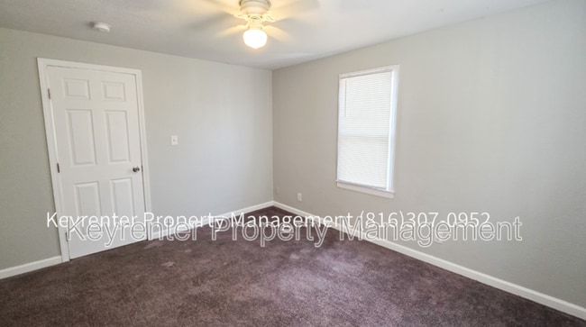 Building Photo - 1817 E 83rd Terrace