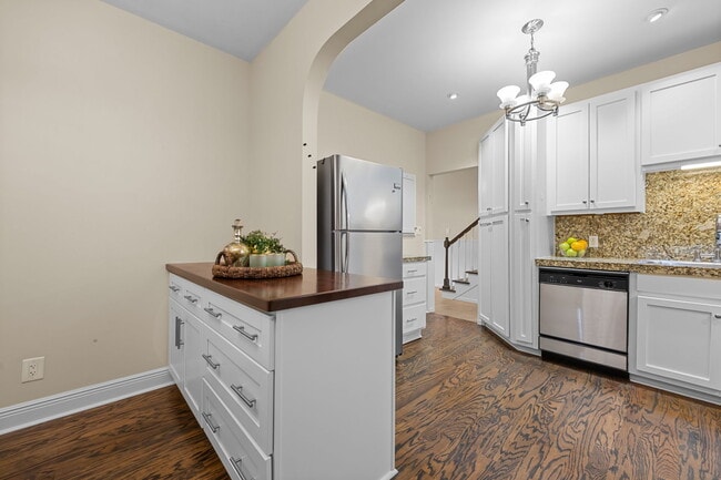 Building Photo - 6423 New Market Way