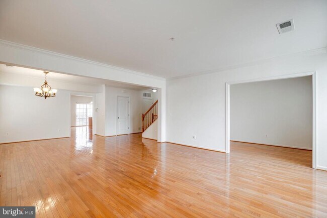 Building Photo - 42670 Hollyhock Terrace