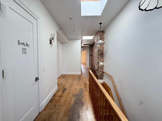 Building Photo - 7 bedroom in BROOKLYN NY 11213