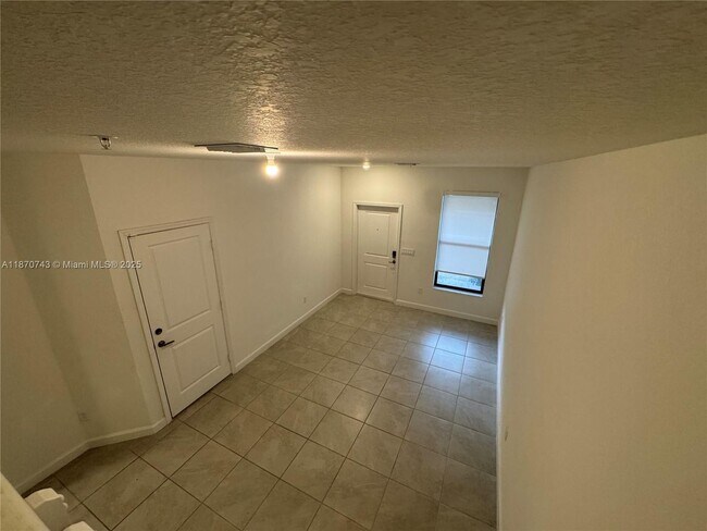 Building Photo - 267 SW 159th Dr