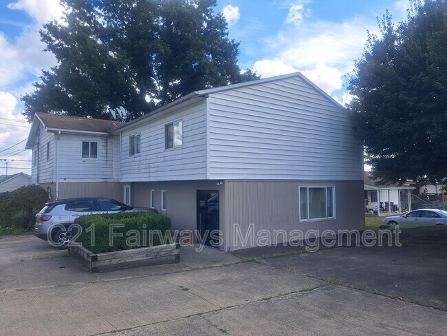 Building Photo - 115 N Water St