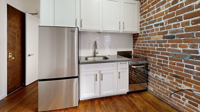 Building Photo - 145 Fell St