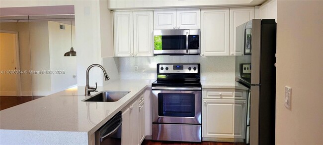 Building Photo - 19555 E Country Club Dr