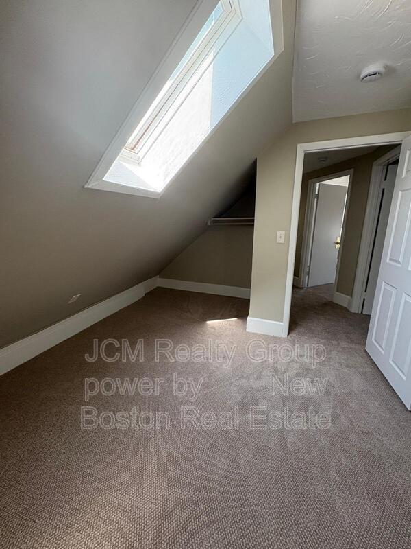 Building Photo - 40 Hurd St