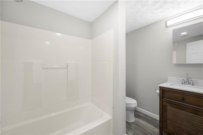 Building Photo - 5955 Kemp Dr