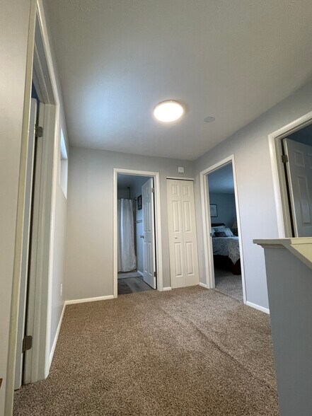 Building Photo - 27 Mayapple Ln