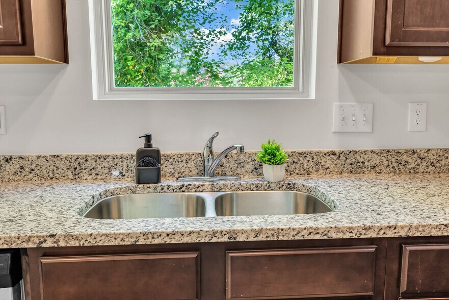 Building Photo - 229 Socket St