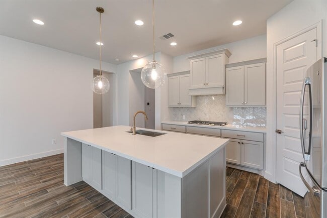 Building Photo - 15835 Wild Rose Bnd Dr
